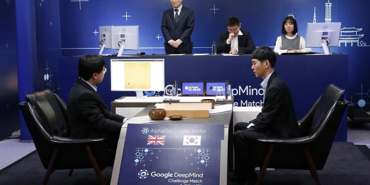 VIDEO Počítačový program z dielne Google porazil svetového šampióna v stolnej hre go