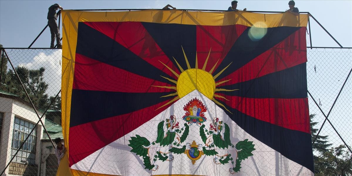 Česi si uctia výročie čínskej okupácie Tibetu, tibetské vlajky vyvesí rekordný počet obcí