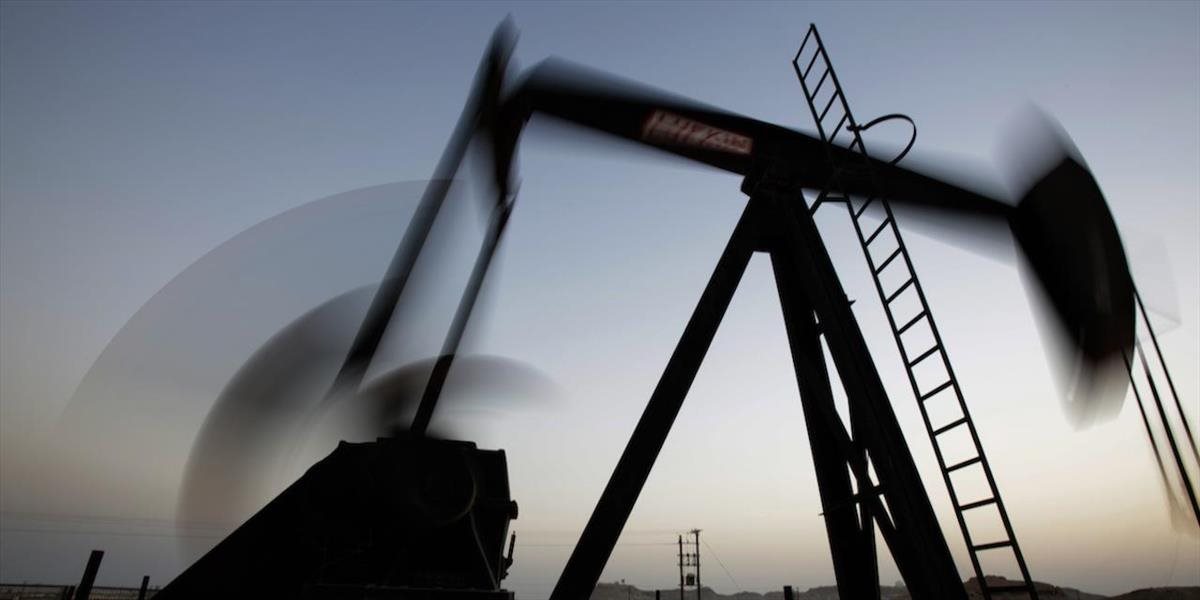 Prepad cien ropy sa predbežne zastavil