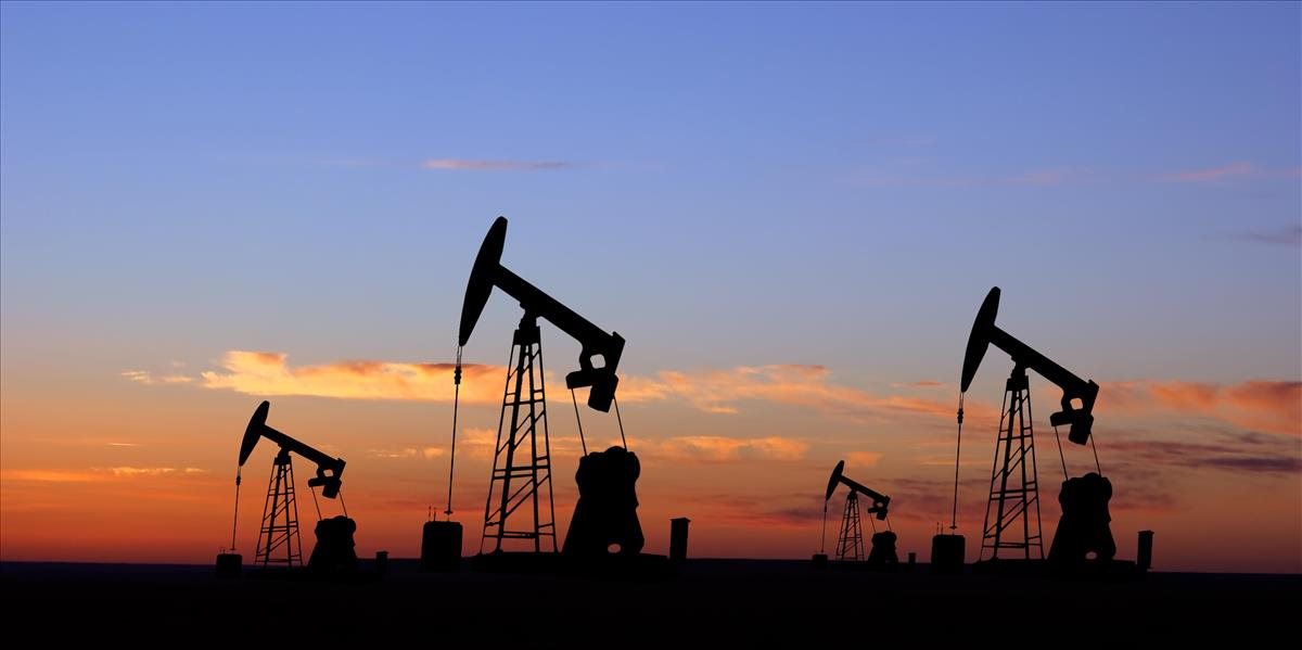 Ceny ropy mierne klesli, americká WTI sa obchoduje tesne nad 38 USD/barel