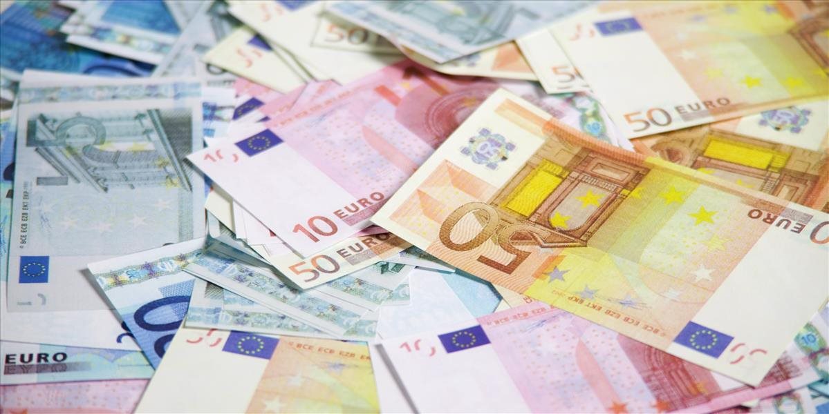Kurz eura stagnuje na úrovni 1,1159 USD/EUR