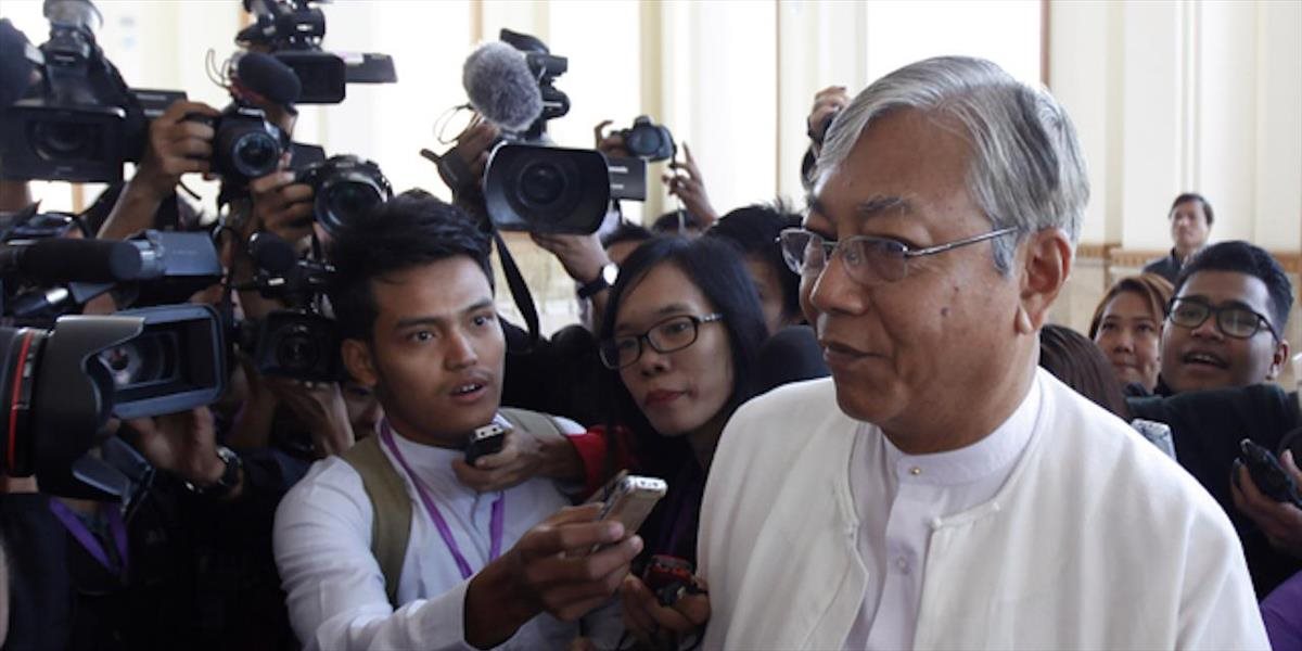 Mjanmarský parlament bude voliť prezidenta, favoritom je Tchin Ťjo