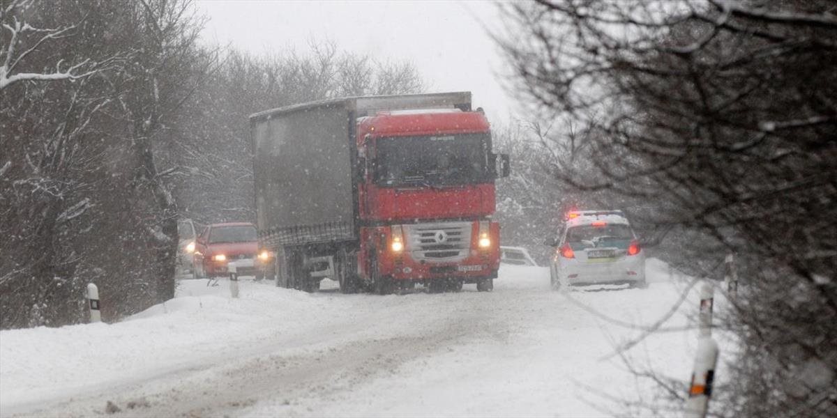 Cestu medzi Slovenskou Vsou a Reľovom v okrese Kežmarok pre kamióny uzavreli