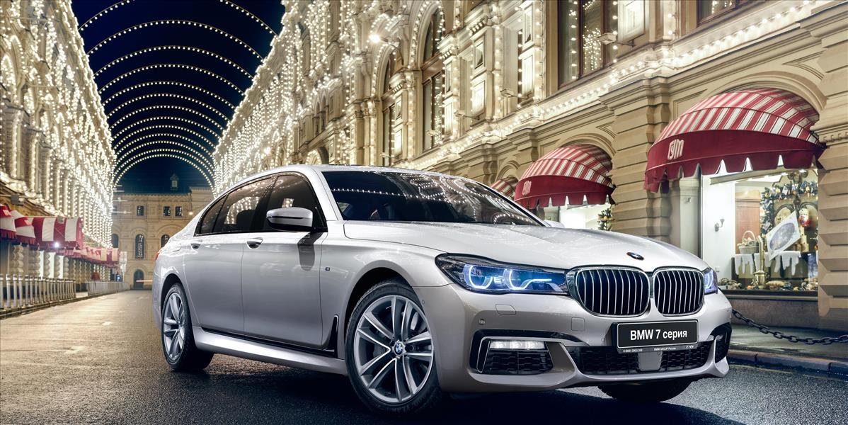 FOTO BMW Group Rusko otvorilo exkluzívny showroom BMW radu 7 vedľa kremeľských múrov