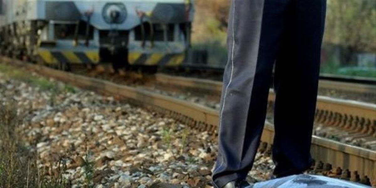 Na koľajniciach vyhasol ďalší život, muž vyskočil z kríkov priamo pod vlak