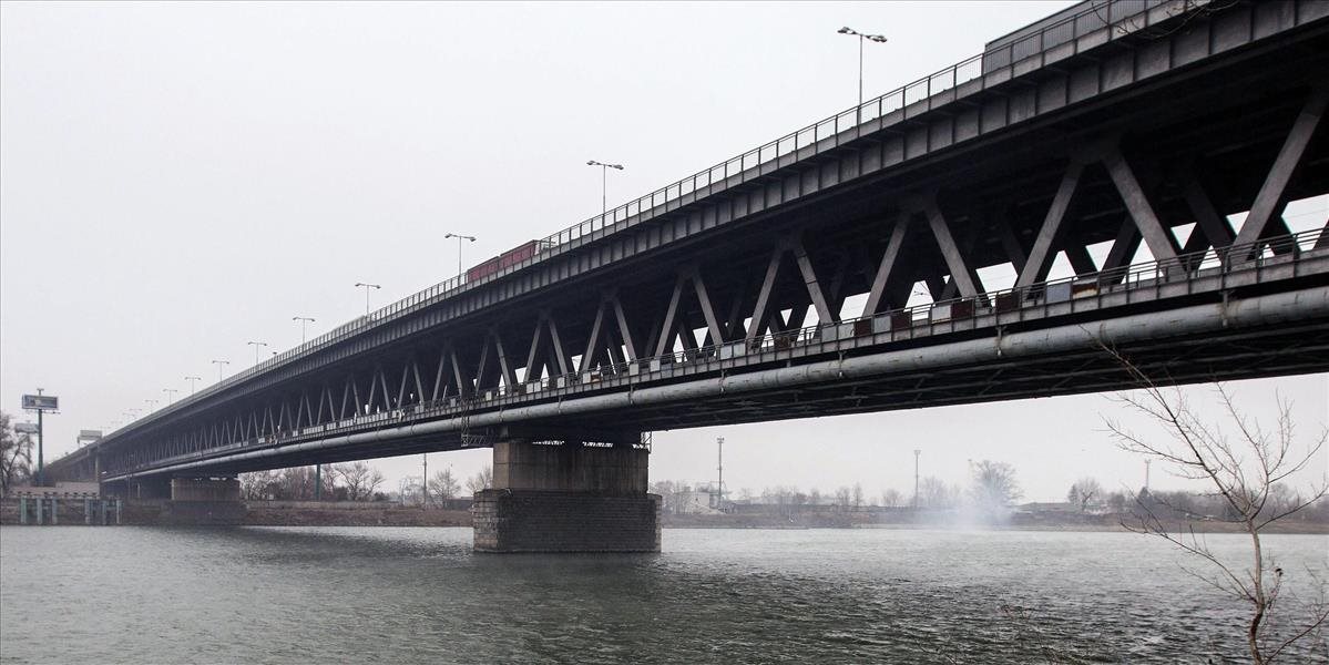 NDS začala opravovať mostné závery na bratislavskom Prístavnom moste