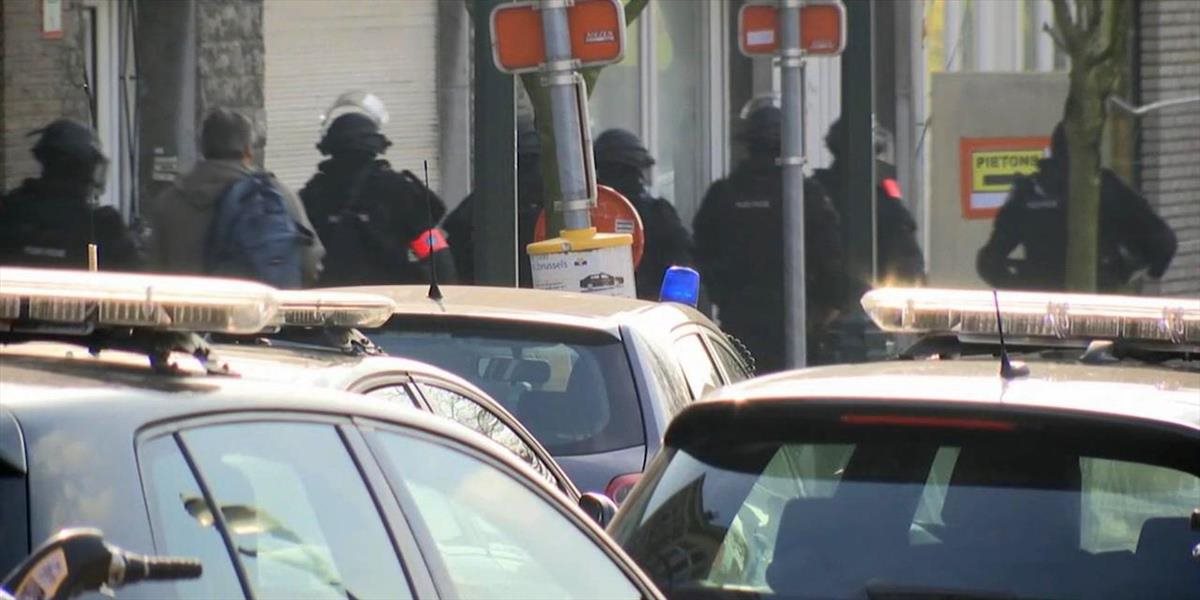 Policajná operácia v Bruseli pokračuje, pátra sa údajne po dvoch bratoch
