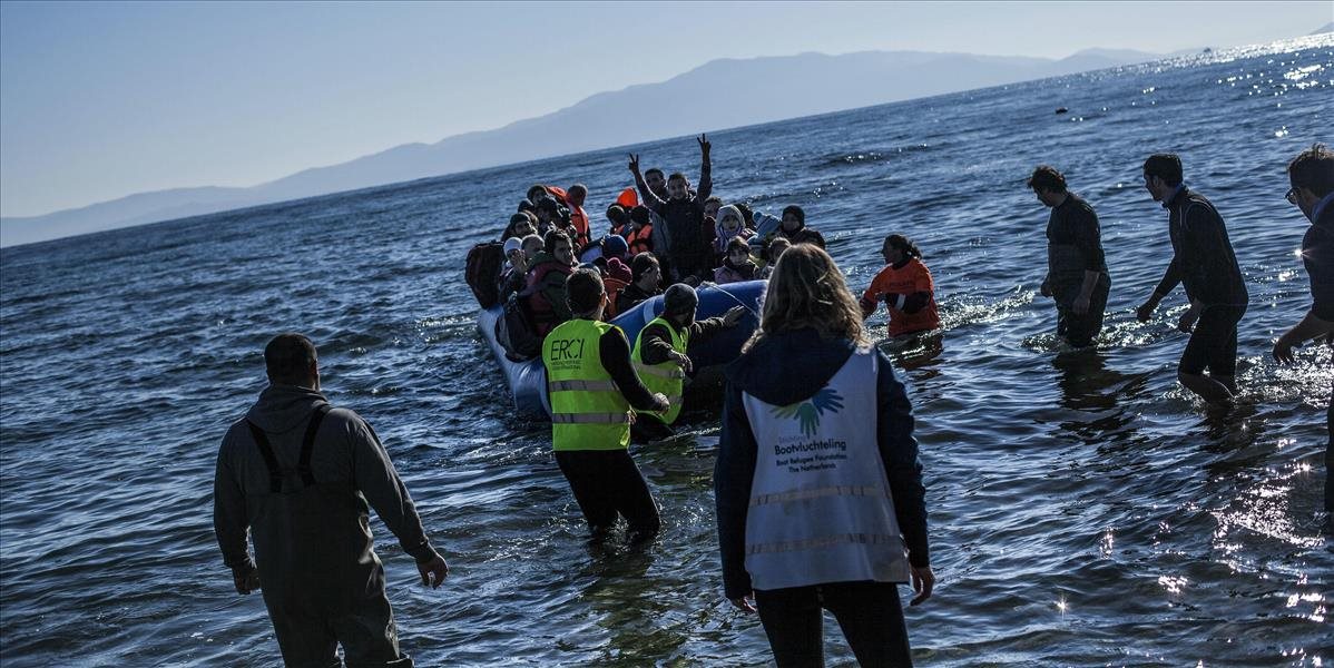 Talianska pobrežná stráž zachránila od utorka pri pobreží Líbye vyše 1800 ľudí