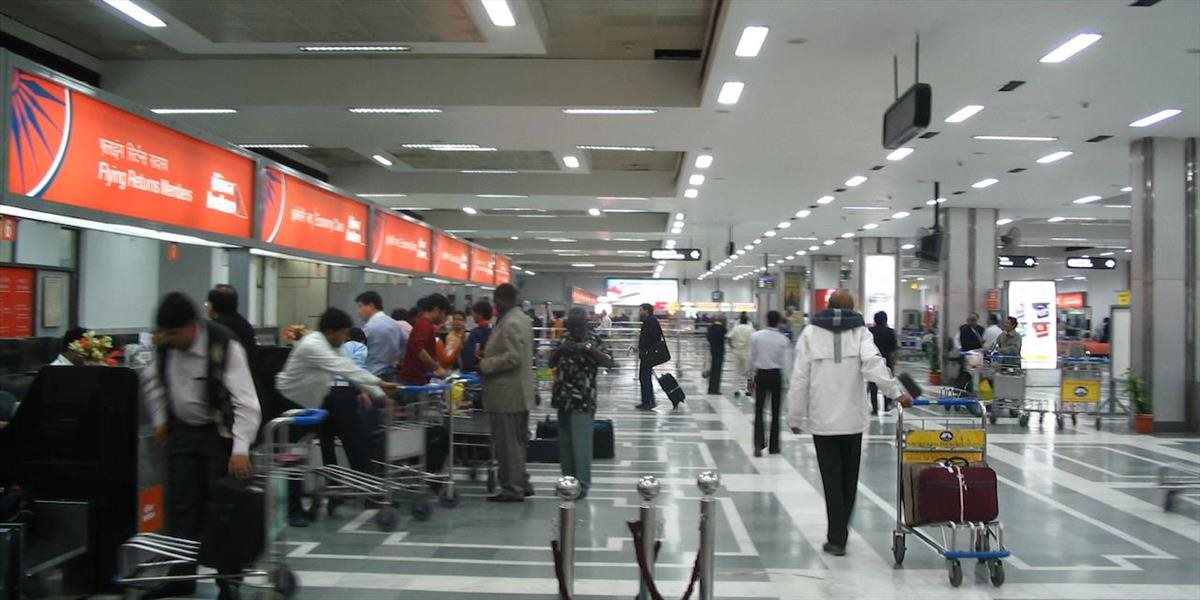 Na letisku v Naí Dillí museli pre bombovú vyhrážku evakuovať dve lietadlá