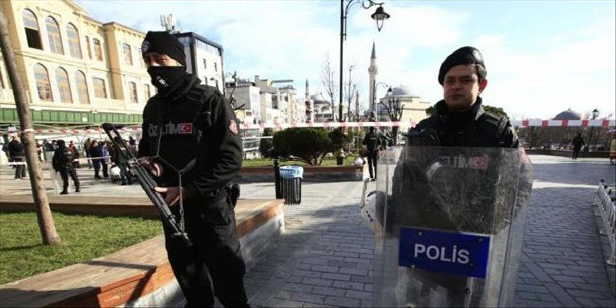 V Turecku zmarili ďalší teroristický útok, nálož bola pod autom v blízkosti vládnej budovy