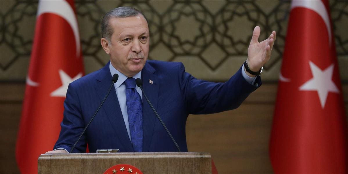 Erdogan varoval: Bombové útoky nehrozia len v Turecku, EÚ tancuje na mínovom poli