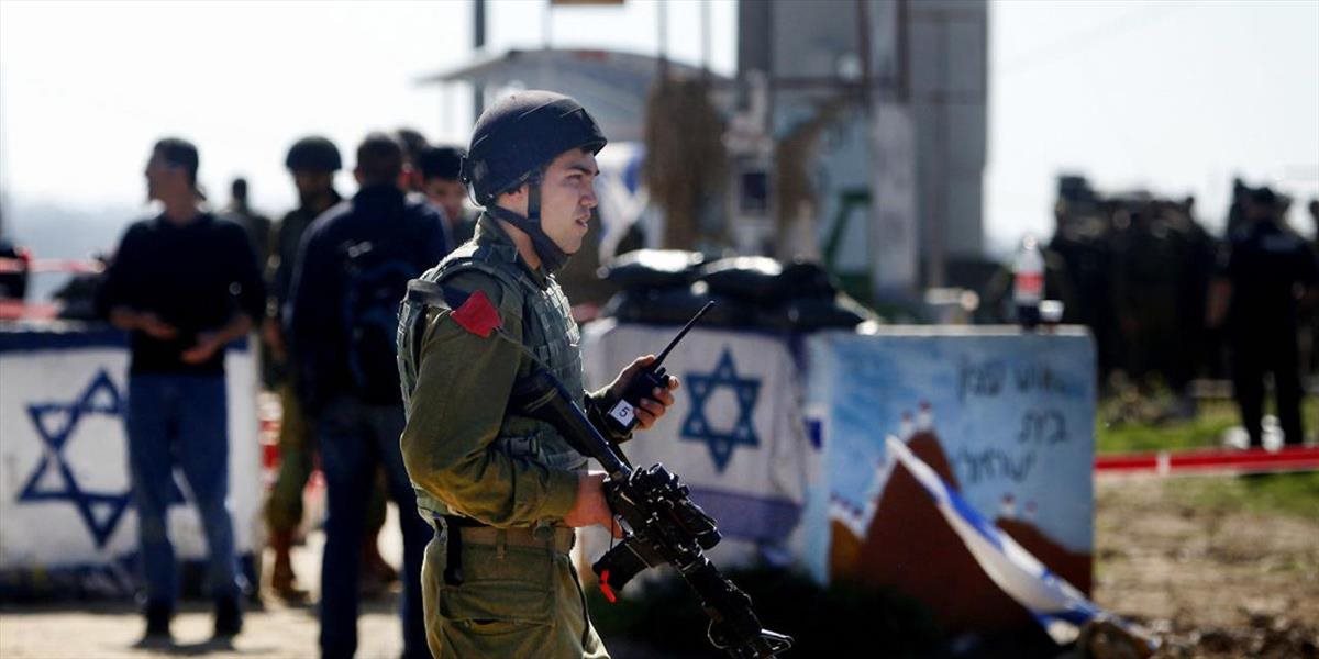 Izraelskí policajti zastrelili 17-ročného Palestínčana, zaútočil na nich nožom