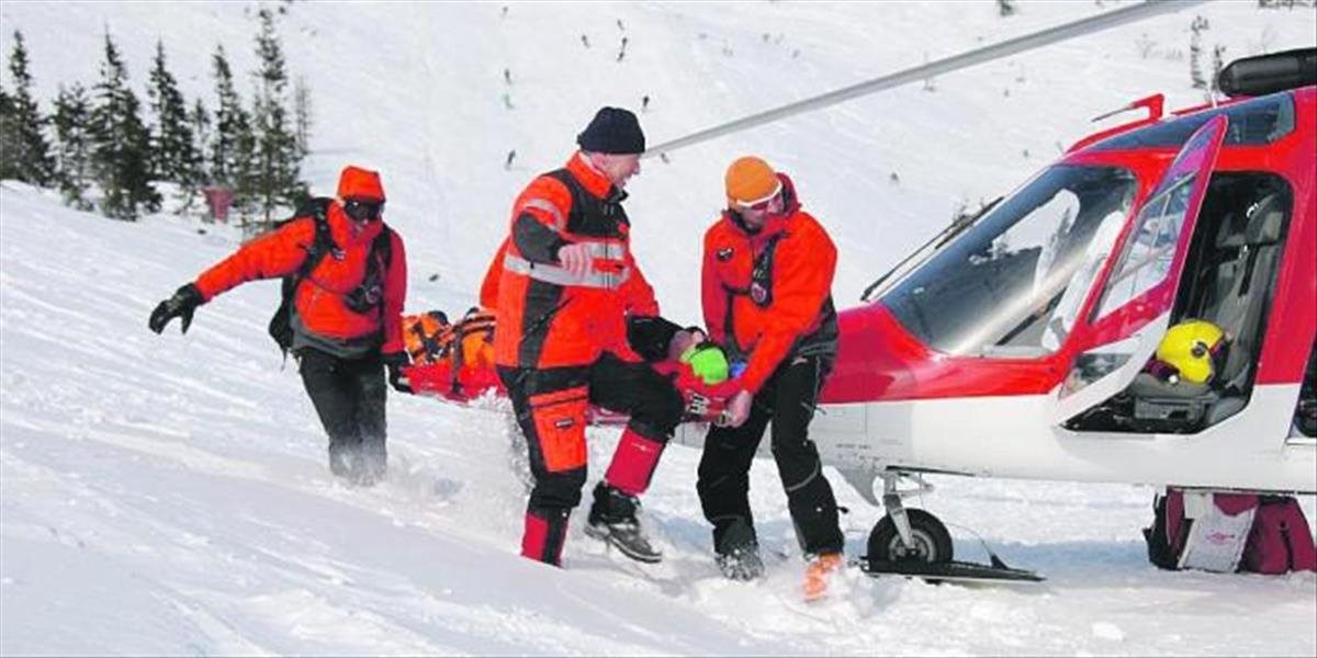 Nešťastie v Malej Fatre: Zraneného lyžiara previezli leteckí záchranári do nemocnice