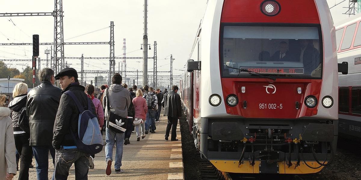 Štátna ZSSK pridáva pred Veľkou nocou 19 vlakov a spoje posilní o 100 vozňov