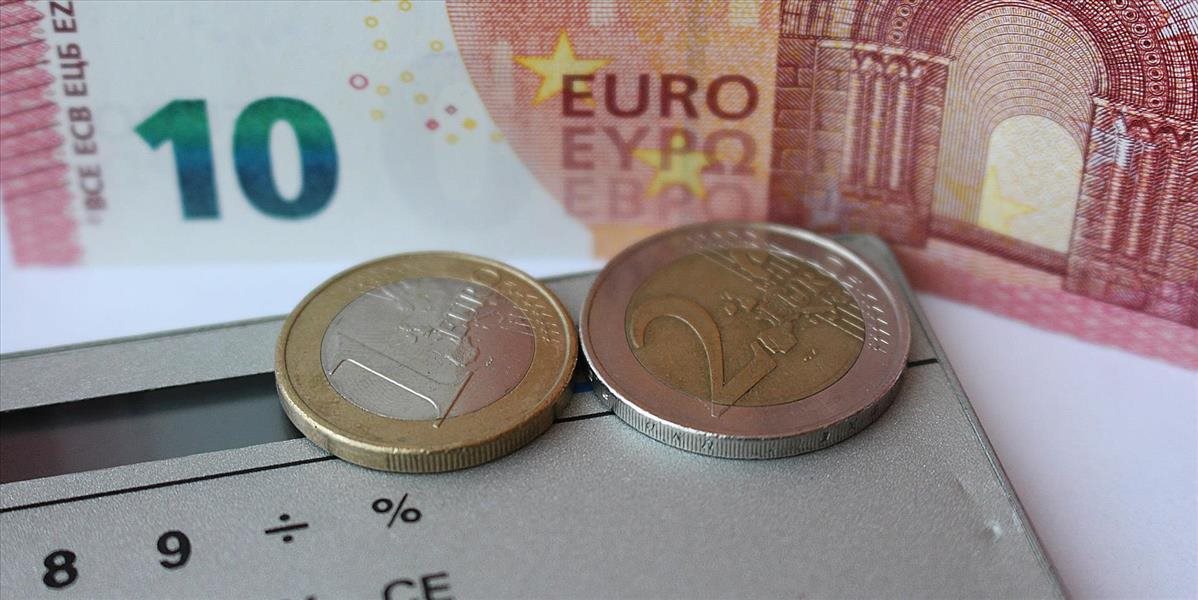 Euro stagnuje, neskoro popoludní sa predávalo po 1,1261 USD