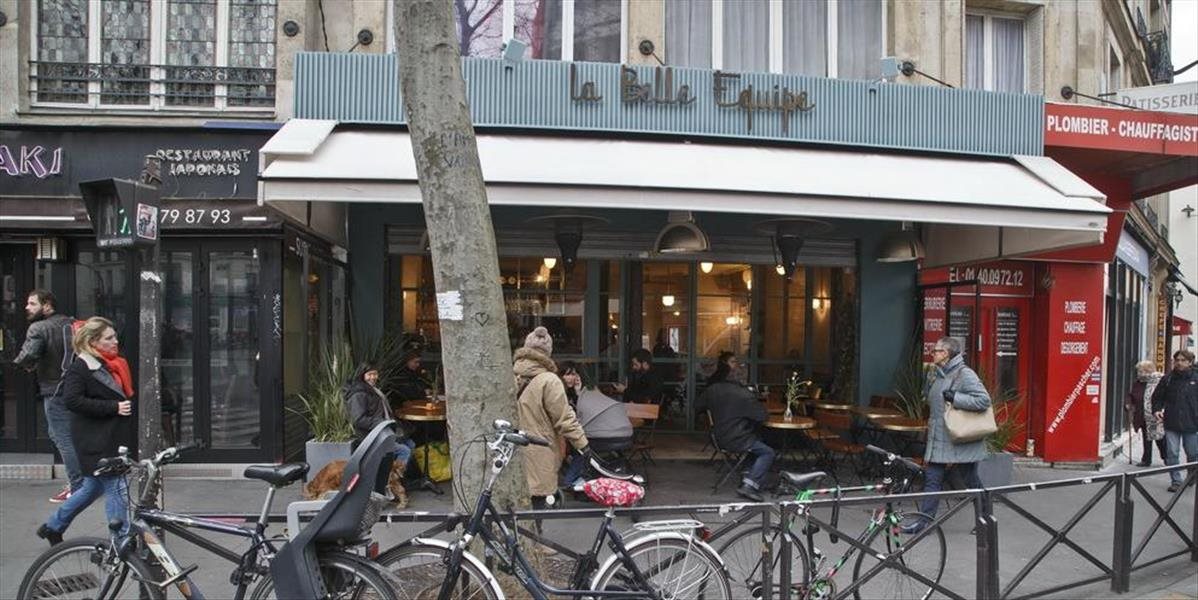 FOTO Parížsku reštauráciu, ktorú vlani napadli teroristi, znovu otvorili