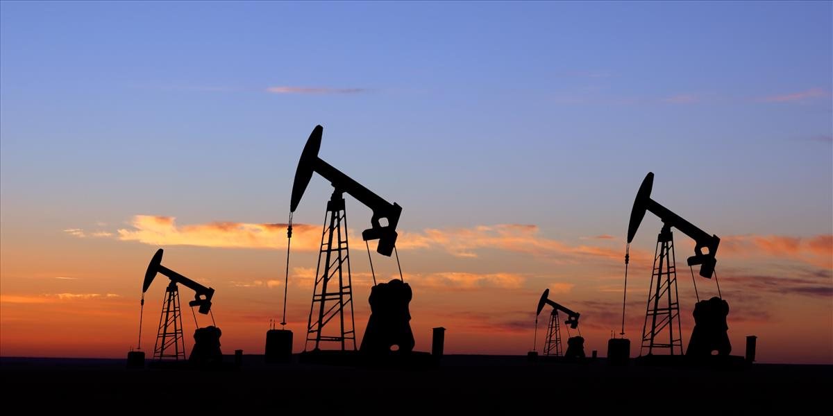 Ceny ropy vzrástli v reakcii na pokles zásob v americkom Cushingu