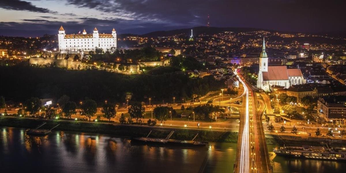 Nočný život v centre Bratislavy nateraz nevymizne, otváracie hodiny v podnikoch sa nemenia