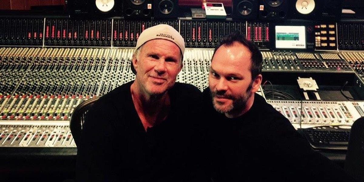 Red Hot Chili Peppers spolupracujú s producentom Radiohead
