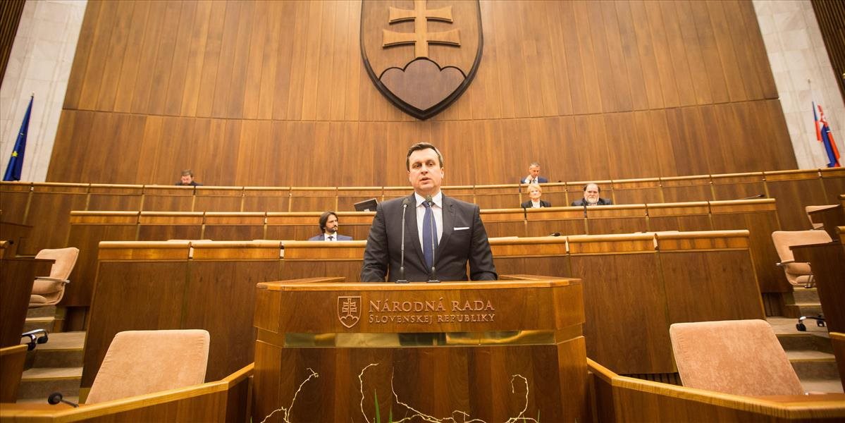 FOTO Poslanci sľúbili vernosť Slovenskej republike: Predsedom parlamentu sa stal Andrej Danko
