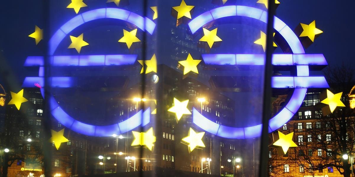 Ekonomika eurozóny bude pokračovať v miernom oživovaní