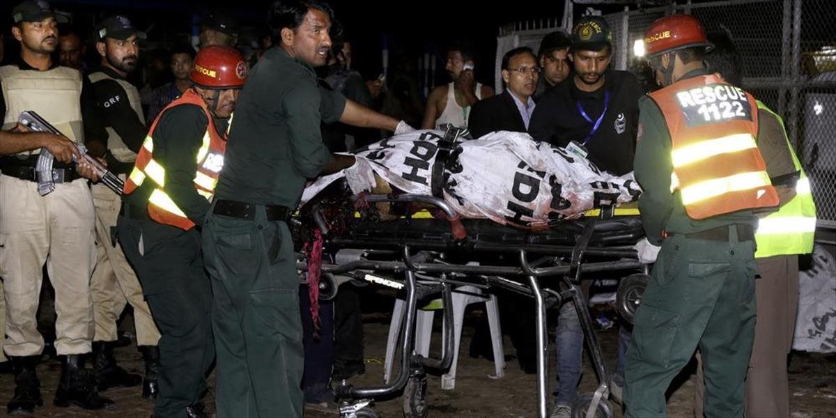 FOTO Teroristický útok v Pakistane: Hlásia najmenej 65 mŕtvych a 280 zranených