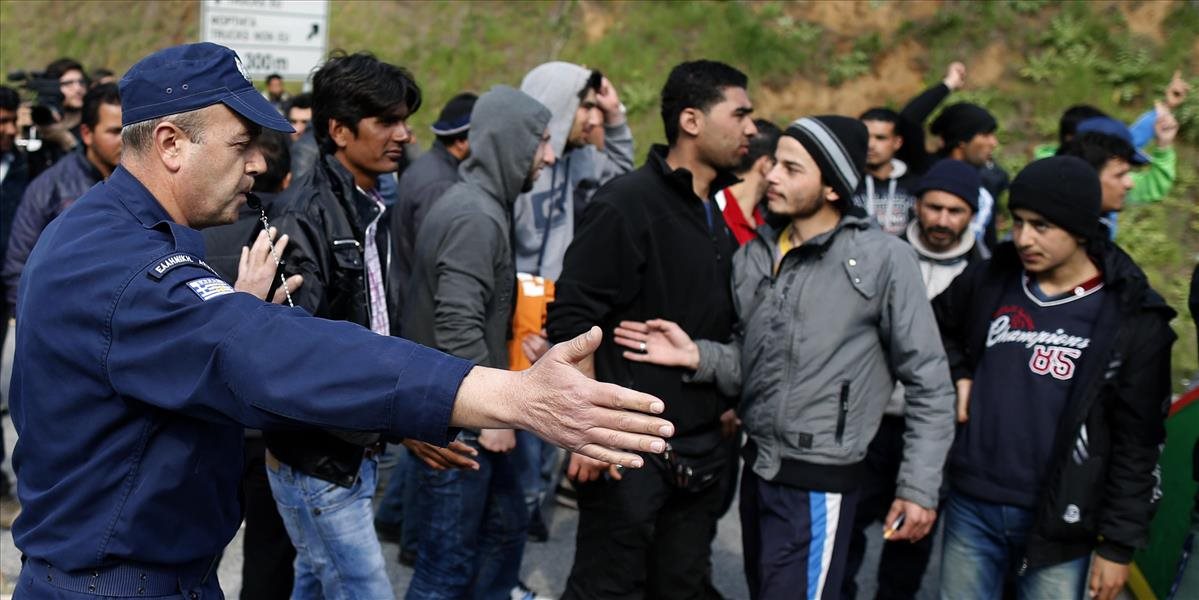 Grécko chce presviedčať migrantov na hraniciach aj pomocou megafónov