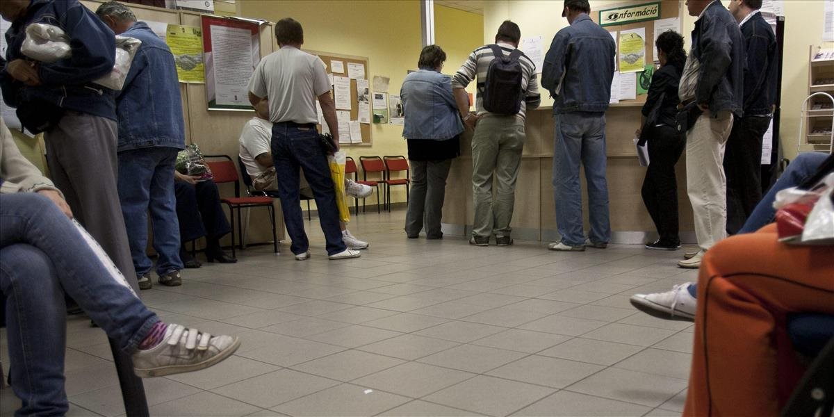 Nezamestnanosť v Maďarsku klesla tesne k hranici 6 %
