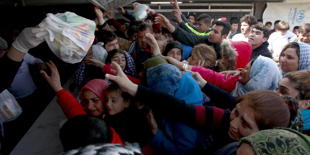 Príval utečencov do Grécka neznamená uvoľnenie podmienok záchranného balíka