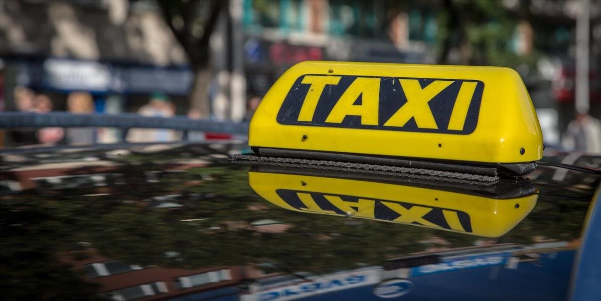 Nitrianski colníci odhalili v Šali ďalších "čiernych" taxikárov