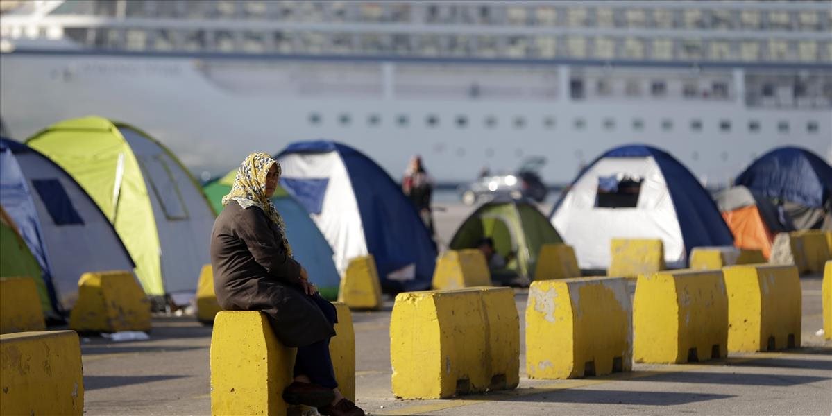 Grécka vláda chce presviedčať migrantov letákmi a za pomoci tlmočníkov