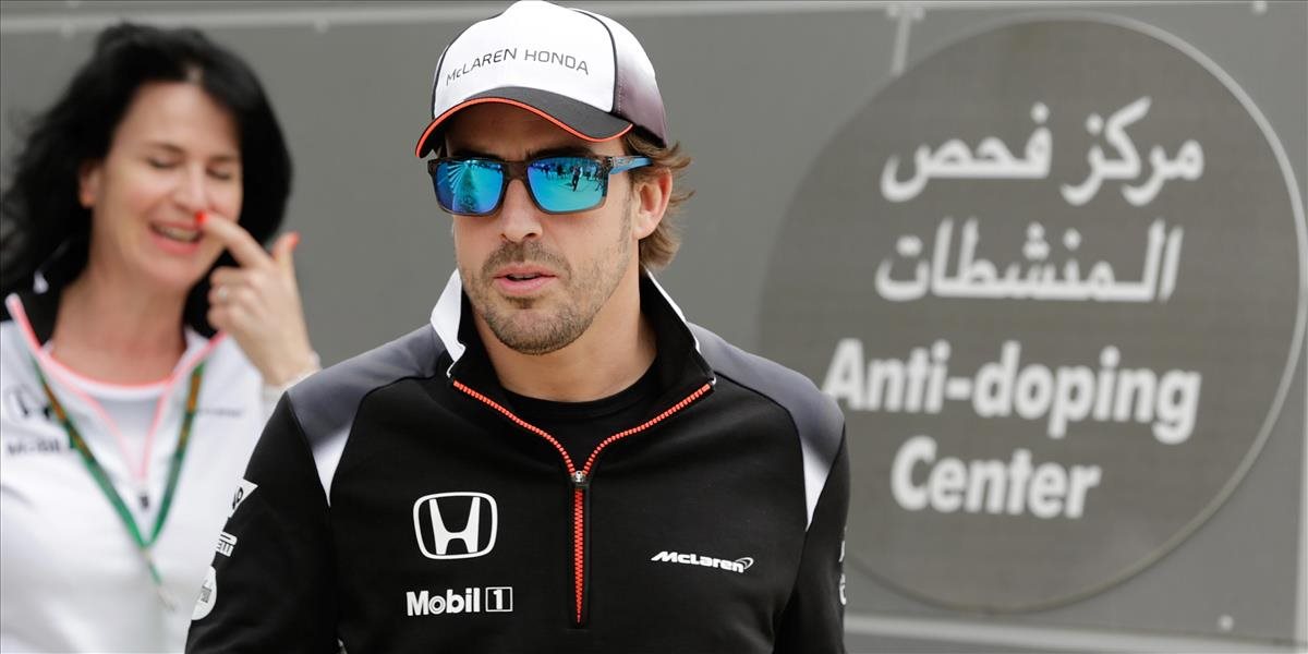 F1: Alonso neprešiel zdravotnými testami, v Bahrajne neodštartuje