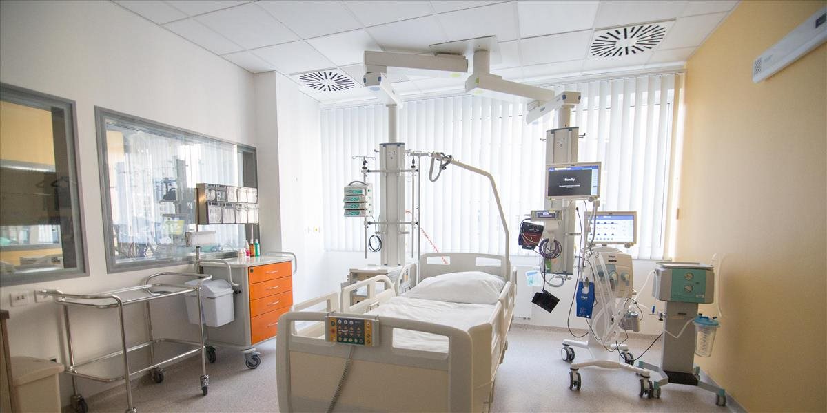 Žilinská nemocnica dostala zo Švajčiarska 70 používaných postelí