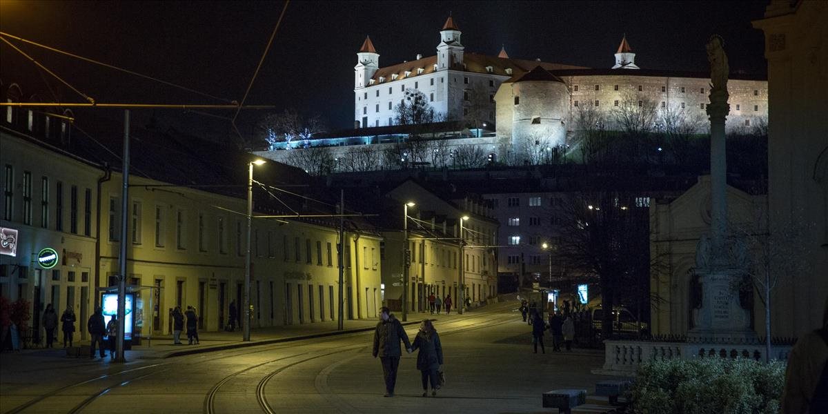 Modrý Bratislavský hrad bude vyjadrovať podporu ľuďom s autizmom