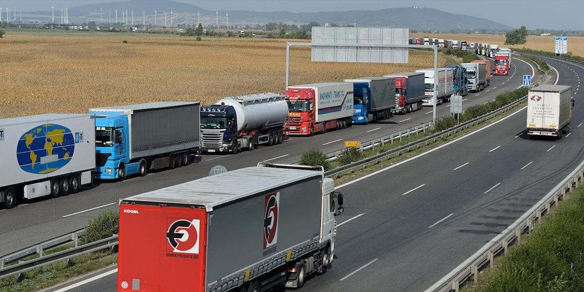 Vodiči kamiónov ukončili blokádu diaľnice medzi Bruselom a Luxemburgom