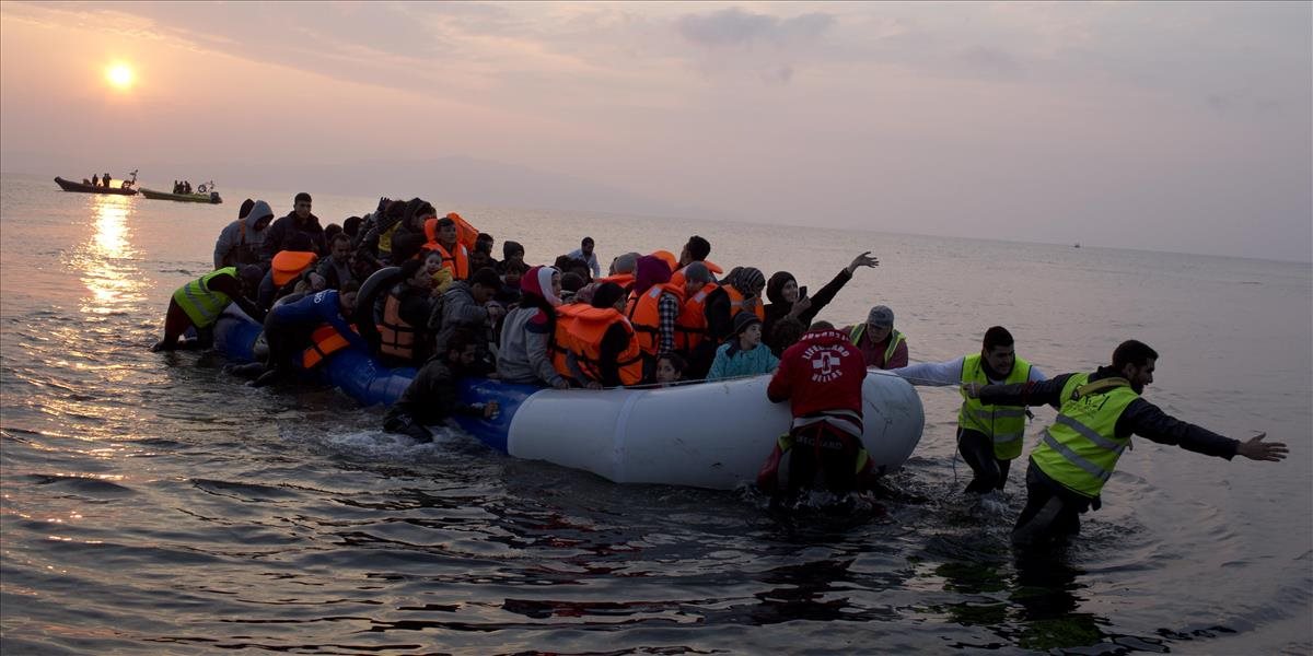 Turecká pohraničná stráž zadržala v Egejskom mori 63 migrantov