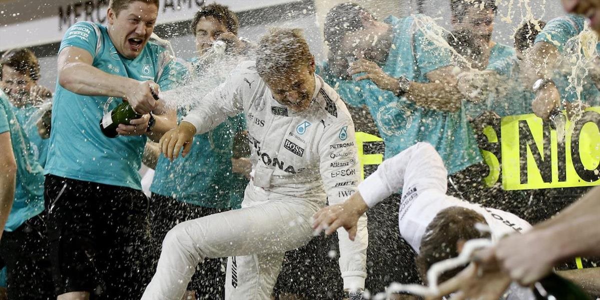 F1: Rosberg zvíťazil v Bahrajne systémom štart-cieľ