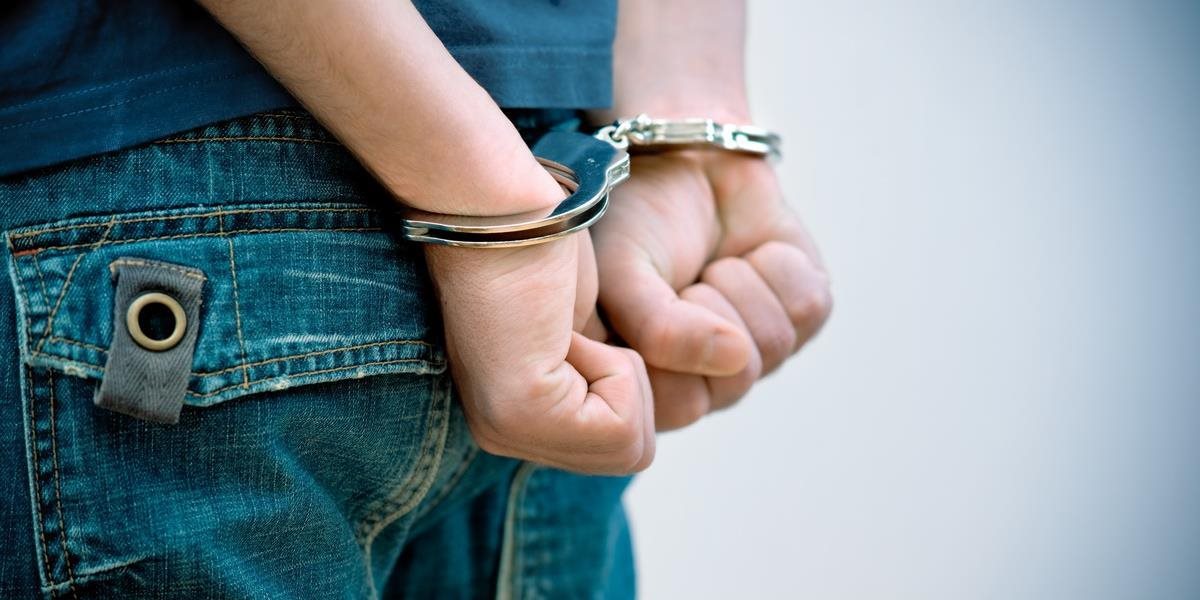 Polícia obvinila z prečinu podvodu Prievidžanku, vylákala od muža tisíc eur