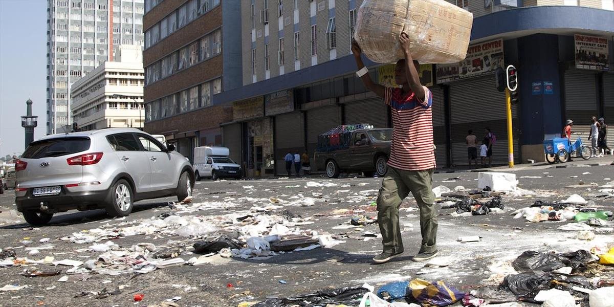 VIDEO Ulice Johannesburgu sú plné odpadkov a potkanov: Smetiari 4 týždne štrajkujú!