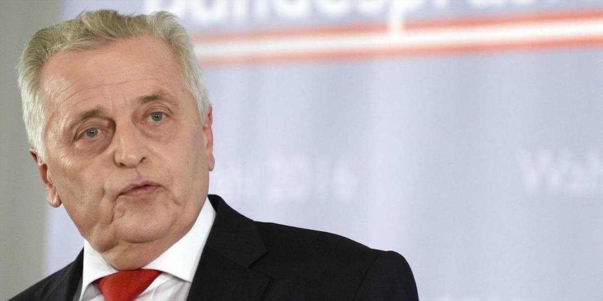 Rakúsky prezidentský kandidát žiada finančné sankcie pre nesolidárne štáty ohľadne utečencov
