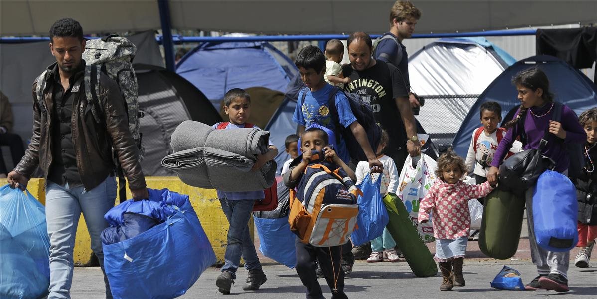 Polícia zabránila založeniu utečeneckého tábora pred parlamentom v Aténach
