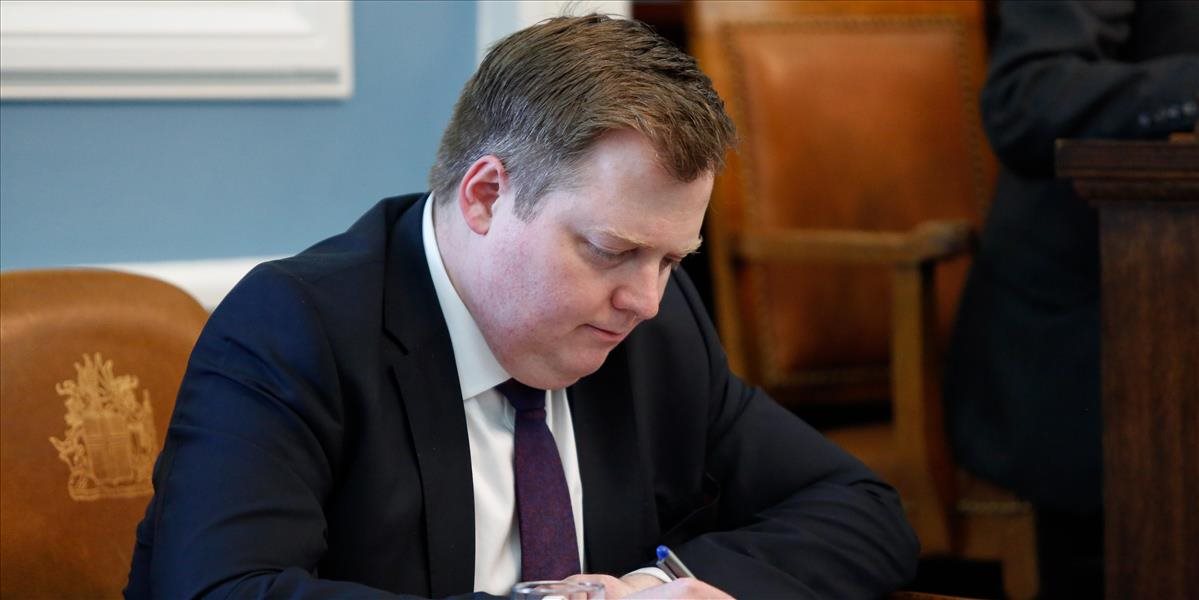 Islandský premiér Gunnlaugsson oficiálne odstúpil pre kauzu Panamských dokumentov