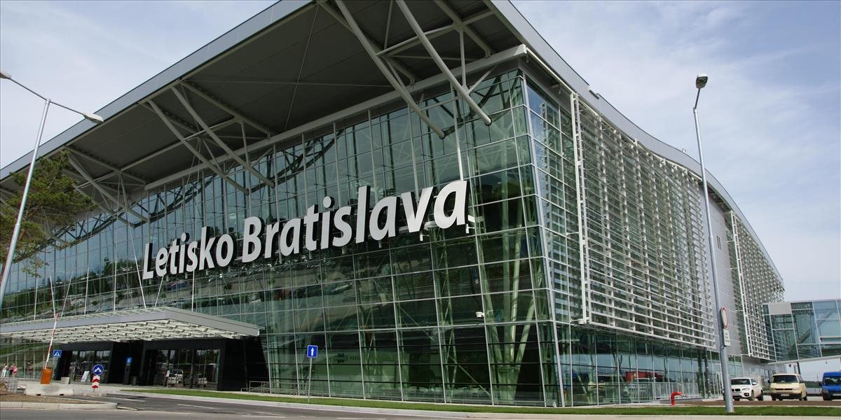 Na bratislavskom letisku chytili pašeráka drog: V tele mal 220 gramov kokaínu