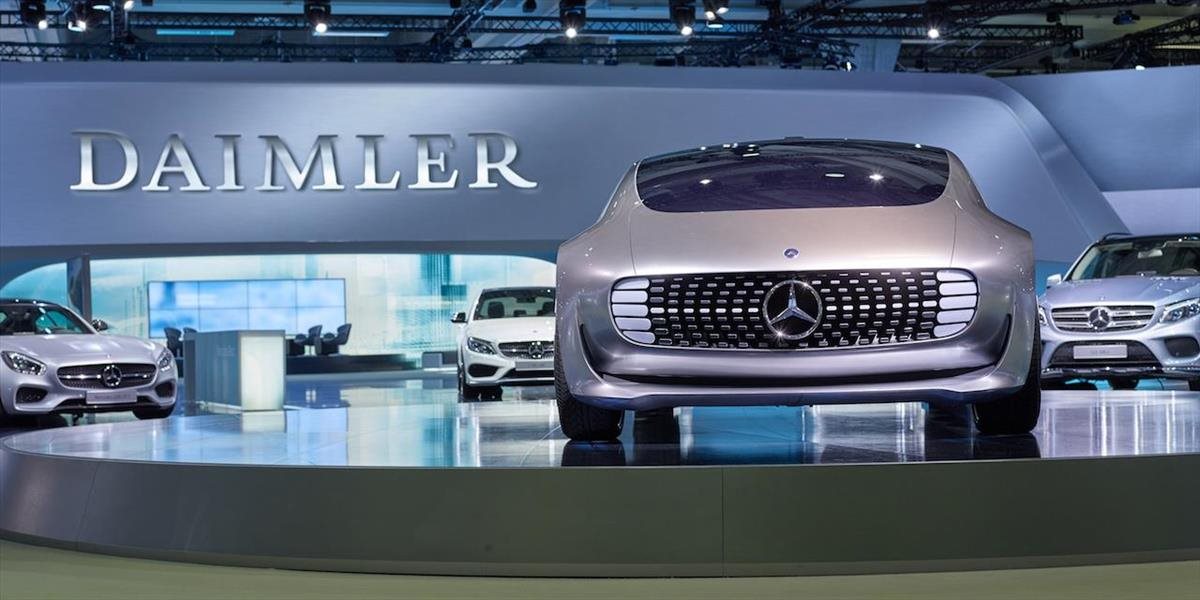 Nemecká automobilka Daimler čelí tiež žalobe pre emisie v USA