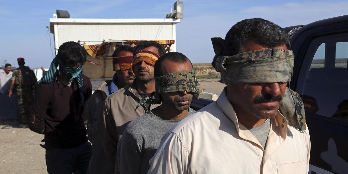 Islamský štát prepustil väčšinu unesených robotníkov z cementárne