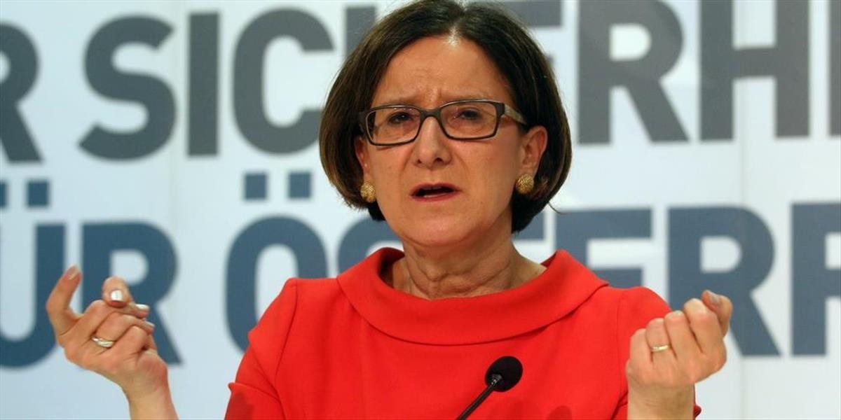 Rakúska ministerka vnútra Johanna Miklová-Leitnerová odstupuje z funkcie
