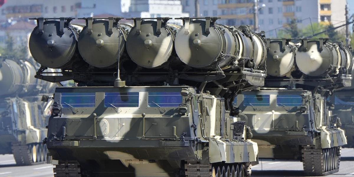 Rusko dodalo Iránu prvú časť raketového obranného systému S-300