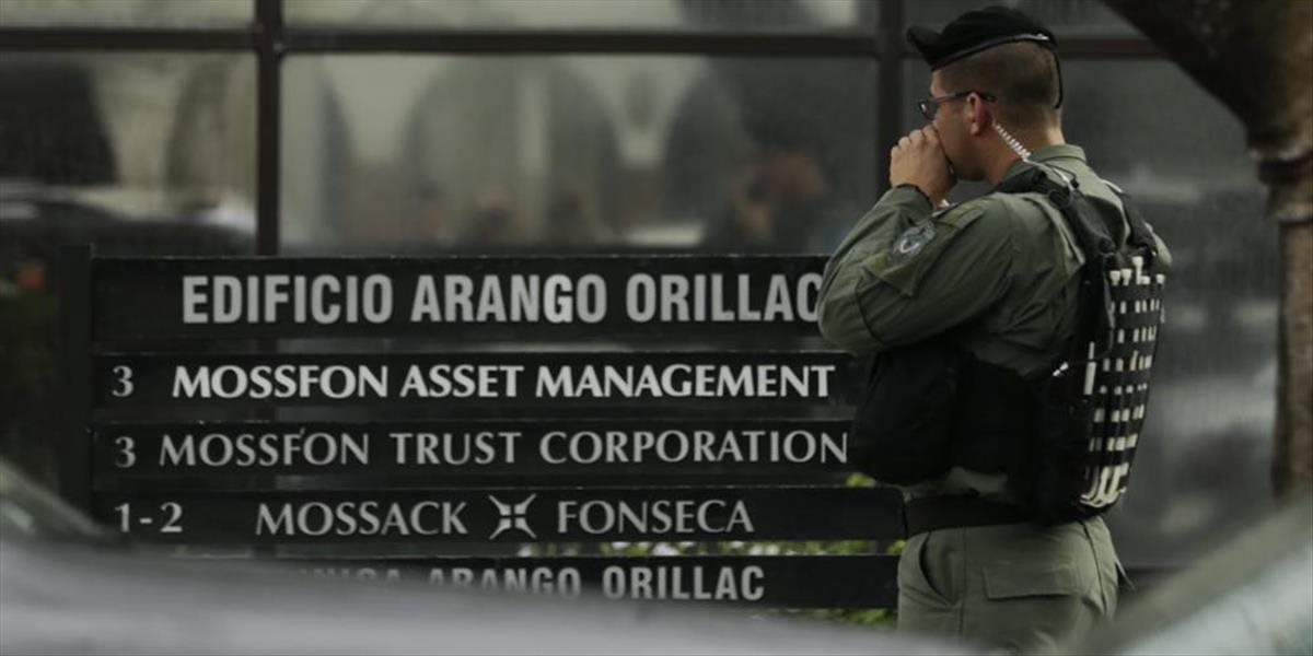 FOTO Prokurátori pre boj s organizovaným zločinom podnikli raziu v Mossack Fonseca