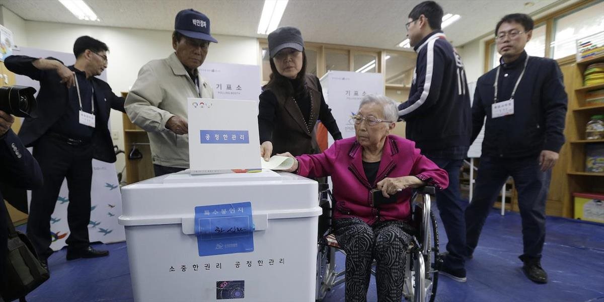 O zložení nového parlamentu v Južnej Kórei rozhoduje dnes 42 miliónov voličov