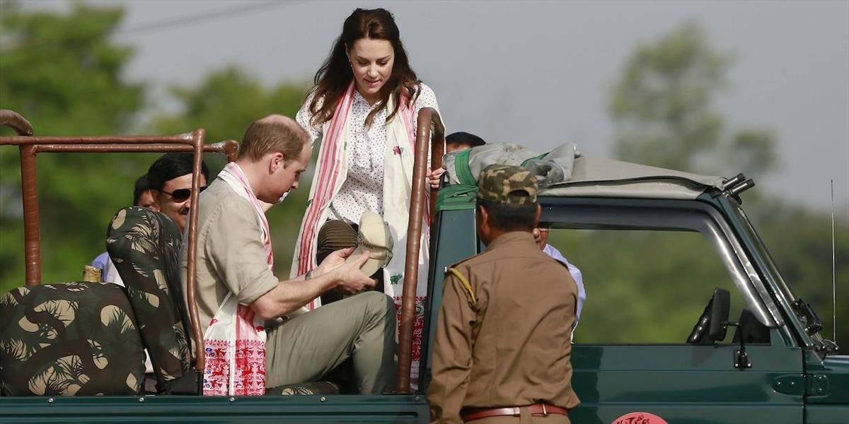 Princ William s manželkou Kate si v národnom parku pozreli ohrozené nosorožce